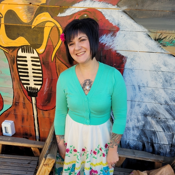 Meet your posher, Robin - Picture 1 of 1